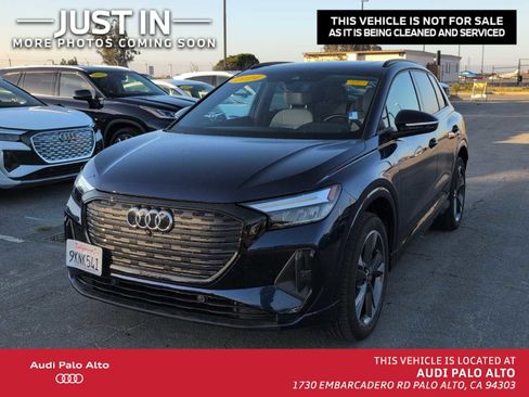 Used 2024 Audi Q4 e-tron Premium image 1