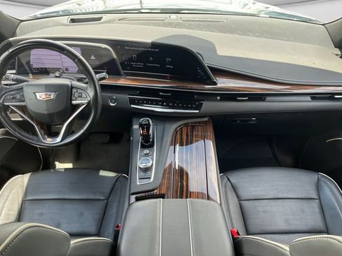 Used 2024 Cadillac Escalade ESV Premium Luxury w/ LPO, Floor Liner Package AWD/4WD image 10