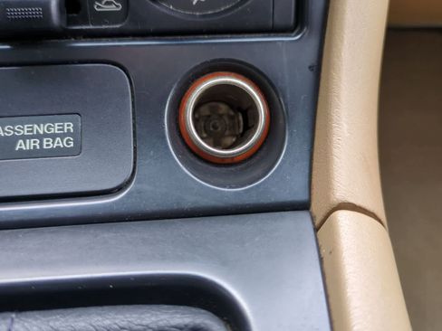 Used 2001 MAZDA MX-5 Miata RWD image 27