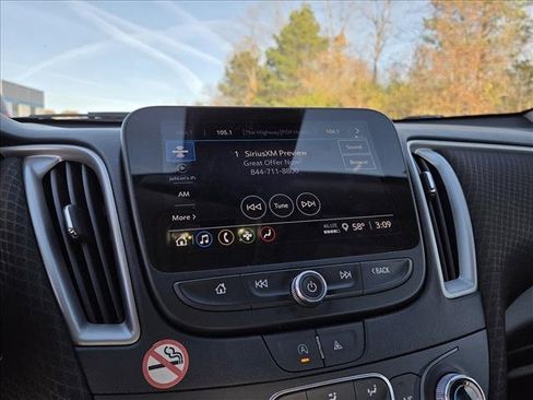 Used 2023 Chevrolet Malibu LT image 9