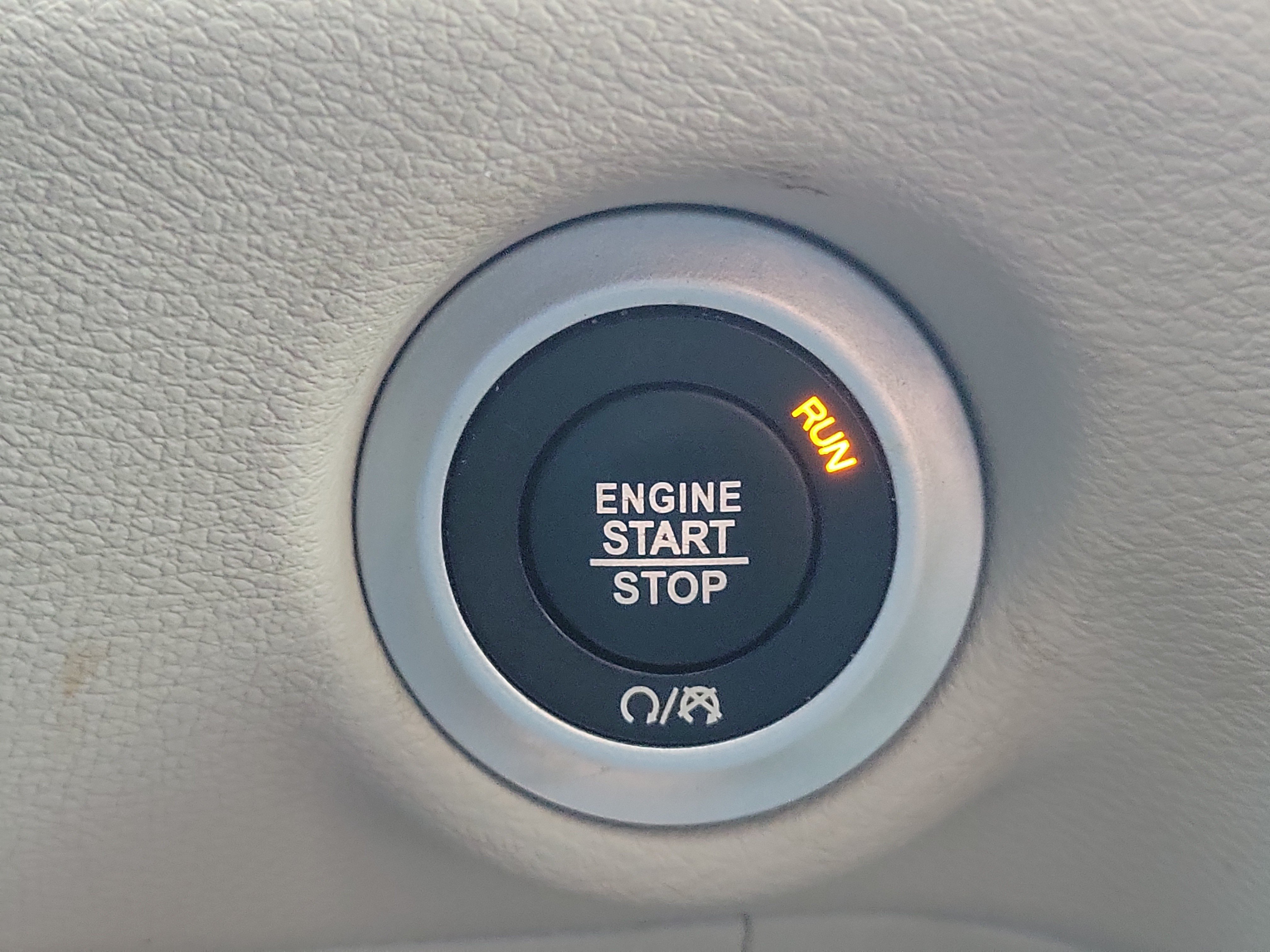 Used 2020 Chrysler Pacifica Touring w/ Advanced Safetytec Group FWD image 26