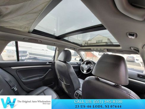 Used 2009 Volkswagen Jetta SE image 18