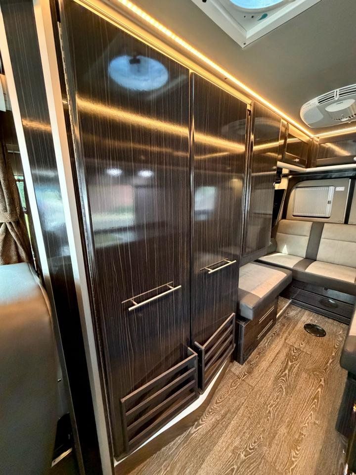 Used 2017 Mercedes-Benz Sprinter 3500 image 58
