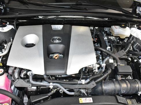 Used 2019 Lexus ES 300h Ultra Luxury w/ Accessory Package FWD image 32