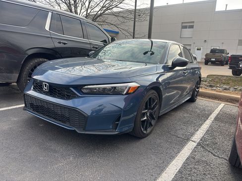 Used 2025 Honda Civic Sport image 2