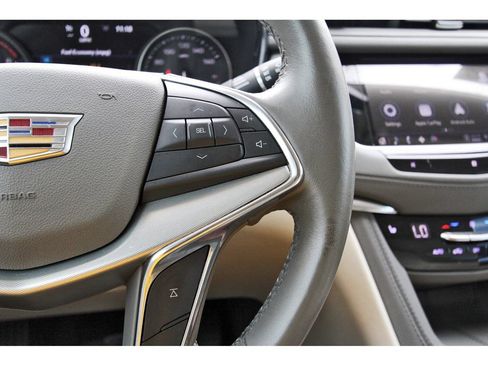 Used 2021 Cadillac XT5 Premium Luxury FWD image 24