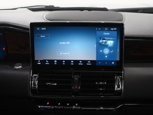 Used 2024 Lincoln Navigator L Black Label AWD/4WD image 17
