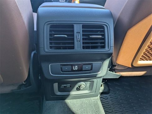 Used 2022 Audi Q5 2.0T Premium image 14