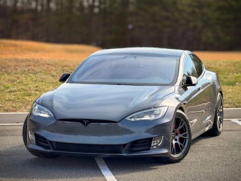 Used 2018 Tesla Model S P100D image 3