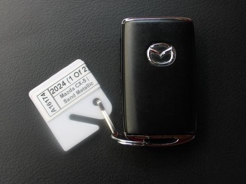 Used 2024 MAZDA CX-5 Carbon Edition image 39