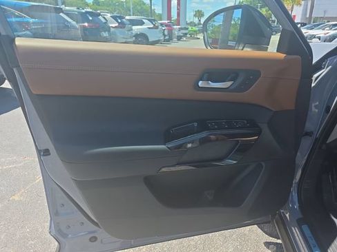 New 2026 Nissan Pathfinder Platinum AWD/4WD image 13