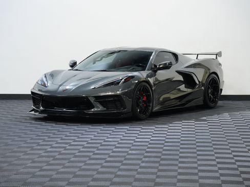 Used 2020 Chevrolet Corvette Stingray Preferred Cpe w/ 2LT Preferred Equipment Group RWD image 3