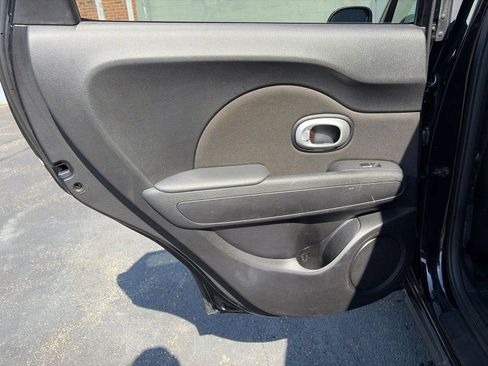 Used 2019 Kia Soul FWD image 22