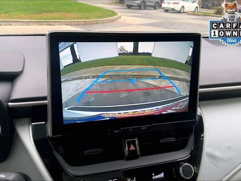 Used 2025 Toyota Corolla SE w/ SE Premium Package image 21