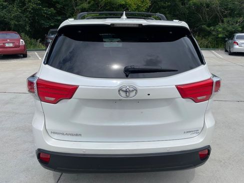 Used 2015 Toyota Highlander Limited Platinum AWD/4WD image 7