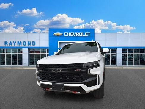 Used 2023 Chevrolet Tahoe Z71 w/ Luxury Package AWD/4WD image 6