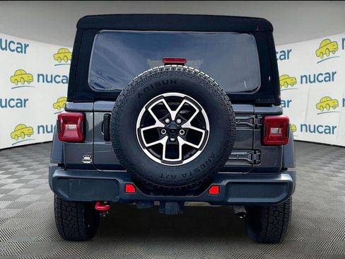 Used 2024 Jeep Wrangler Unlimited Rubicon w/ Convenience Group AWD/4WD image 7