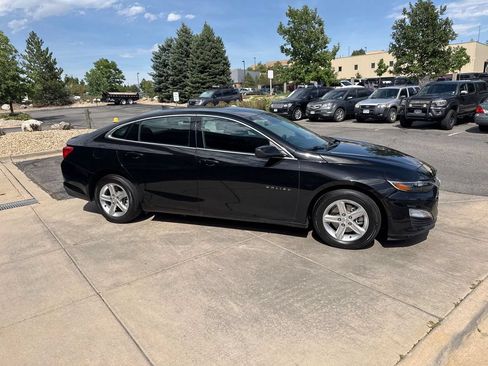 Used 2021 Chevrolet Malibu LS FWD image 5