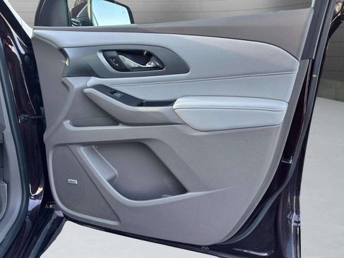 Used 2018 Chevrolet Traverse Premier image 25