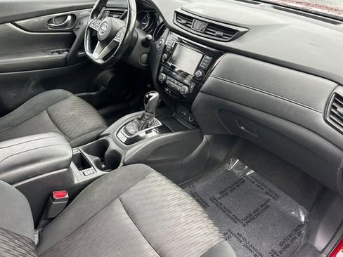 Used 2018 Nissan Rogue SV w/ Premium Package image 18