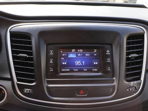 Used 2015 Chrysler 200 Limited w/ Convenience Group FWD image 27