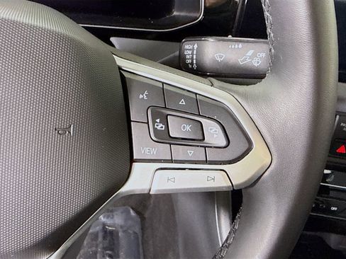 Used 2025 Volkswagen Jetta SE image 21