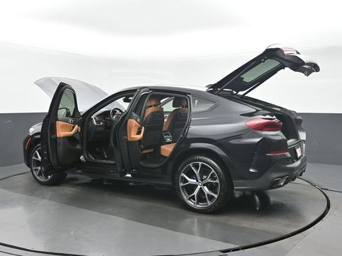 Used 2023 BMW X6 xDrive40i AWD/4WD image 43