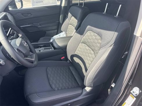 New 2026 Nissan Pathfinder SV image 25