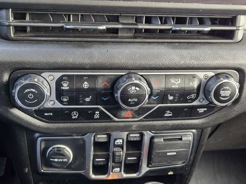 Certified 2024 Jeep Wrangler Sport S image 19