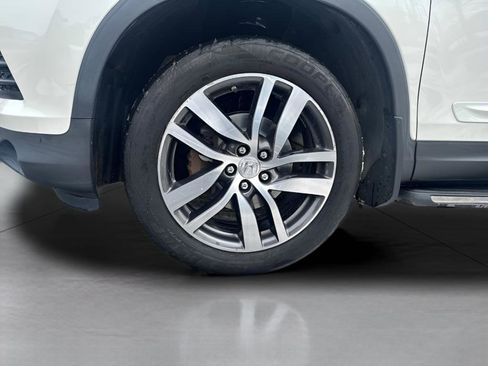 Used 2017 Honda Pilot Elite image 5