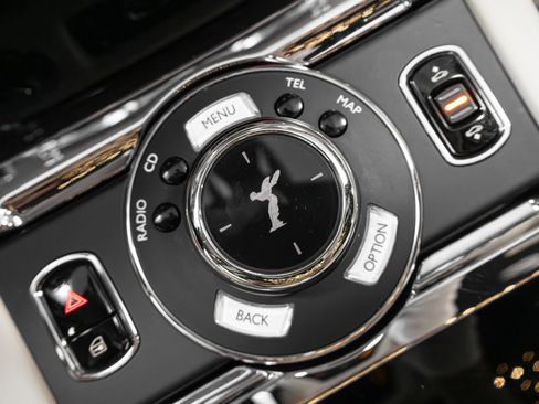 Used 2016 Rolls-Royce Wraith image 56