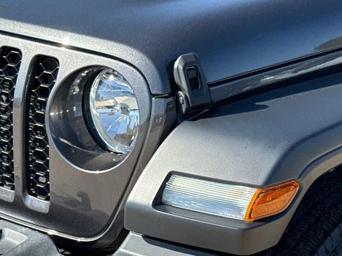 Used 2024 Jeep Wrangler Sport AWD/4WD image 4