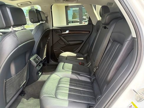 Used 2018 Audi Q5 2.0T Premium w/ Convenience Package AWD/4WD image 19