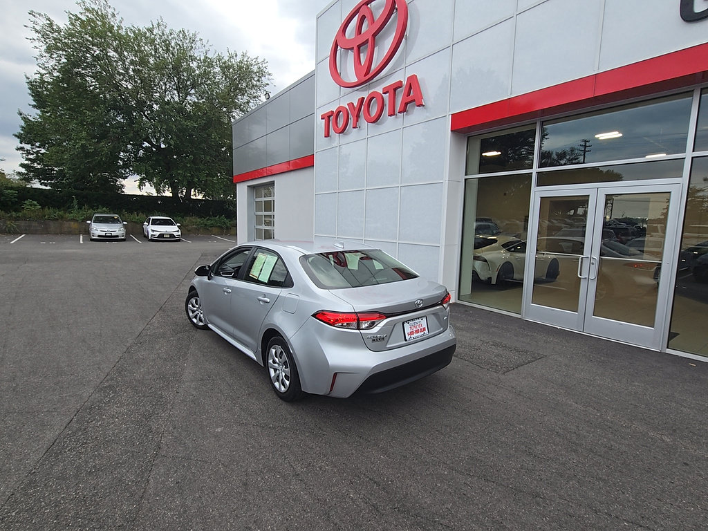 Certified 2023 Toyota Corolla LE FWD image 5