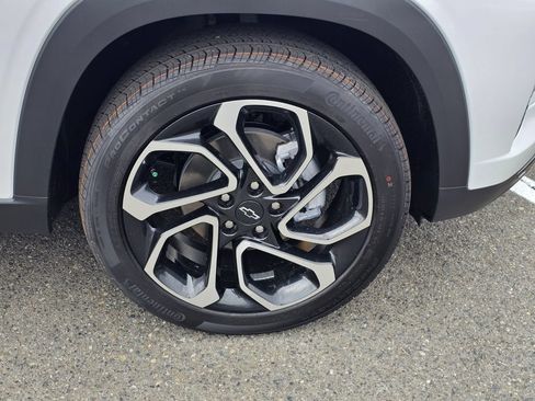 New 2026 Chevrolet Trax RS w/ Driver Confidence Package FWD image 9