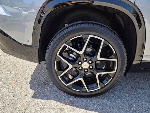 Used 2026 Chevrolet Traverse High Country w/ LPO, Floor Liner Package FWD image 26