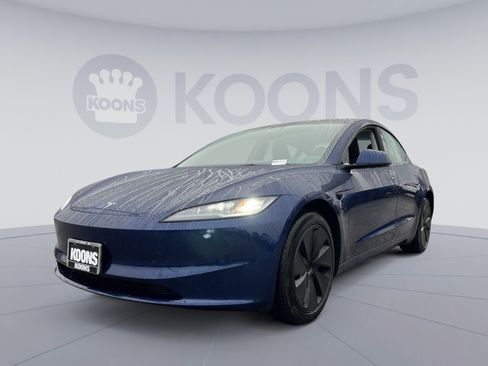 Used 2024 Tesla Model 3 Standard Range image 1