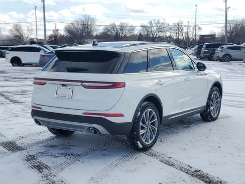 New 2026 Lincoln Corsair Premiere image 4
