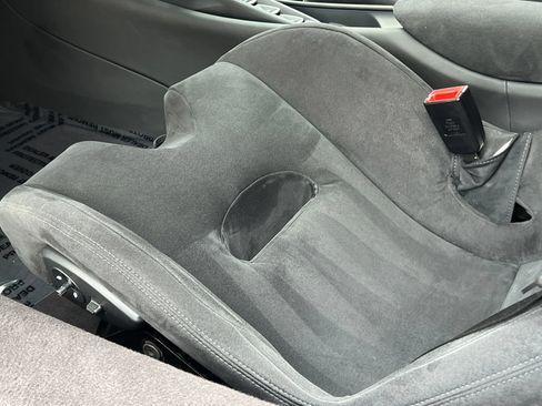 Used 2023 McLaren Artura RWD image 35