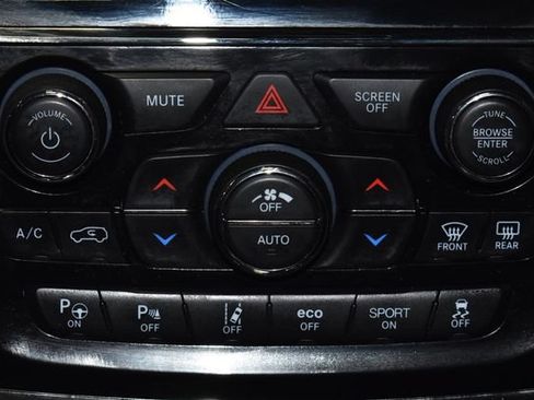Used 2021 Jeep Grand Cherokee High Altitude AWD/4WD image 36
