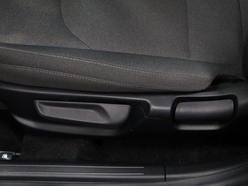 Used 2025 Kia K4 LXS image 22