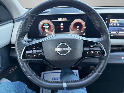 Used 2024 Nissan Ariya AWD image 14