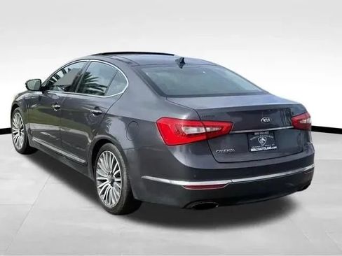 Used 2014 Kia Cadenza Premium w/ Technology Package FWD image 4