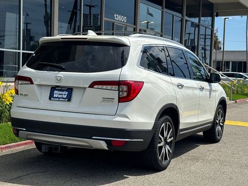 Used 2019 Honda Pilot Touring image 5
