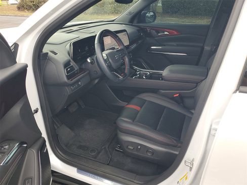 Used 2025 Chevrolet Traverse RS w/ LPO, Floor Liner Package image 19