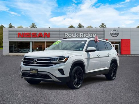 Used 2023 Volkswagen Atlas SE w/ Panoramic Sunroof Package AWD/4WD image 2