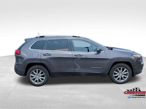 Used 2018 Jeep Cherokee Limited AWD/4WD image 6