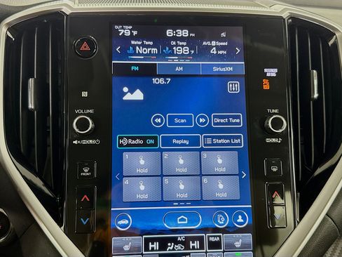 Used 2024 Subaru Ascent Premium w/ Convenience Package image 17