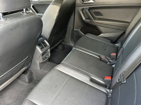 Used 2018 Volkswagen Tiguan SE image 25