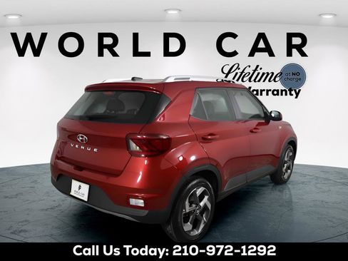 New 2025 Hyundai Venue Limited image 8